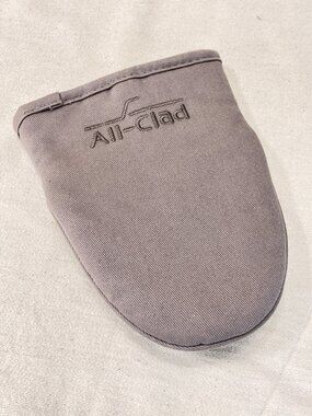 All-Clad Pewter Grabber Mitt Pot Holder Oven Cotton Silicone 5.5" x 7. All Clad